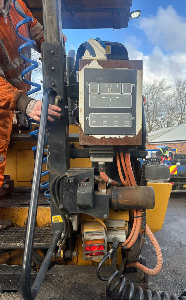 Caterpillar AP300D - Finisseur: photos 4 Caterpillar AP300D - Finisseur: photos 4