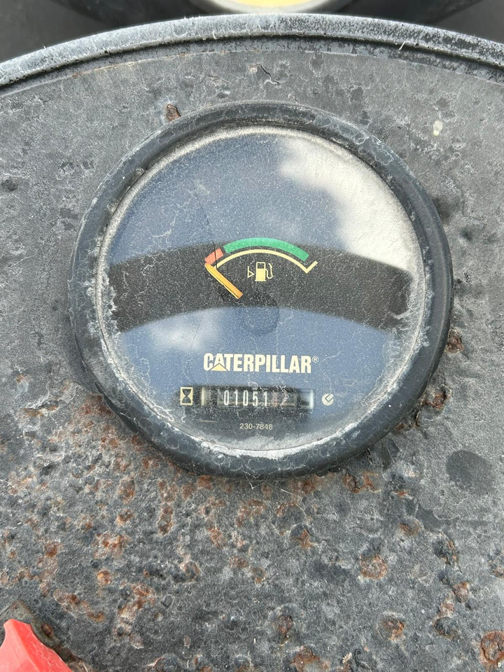 Compacteur Caterpillar CB-214E: photos 7