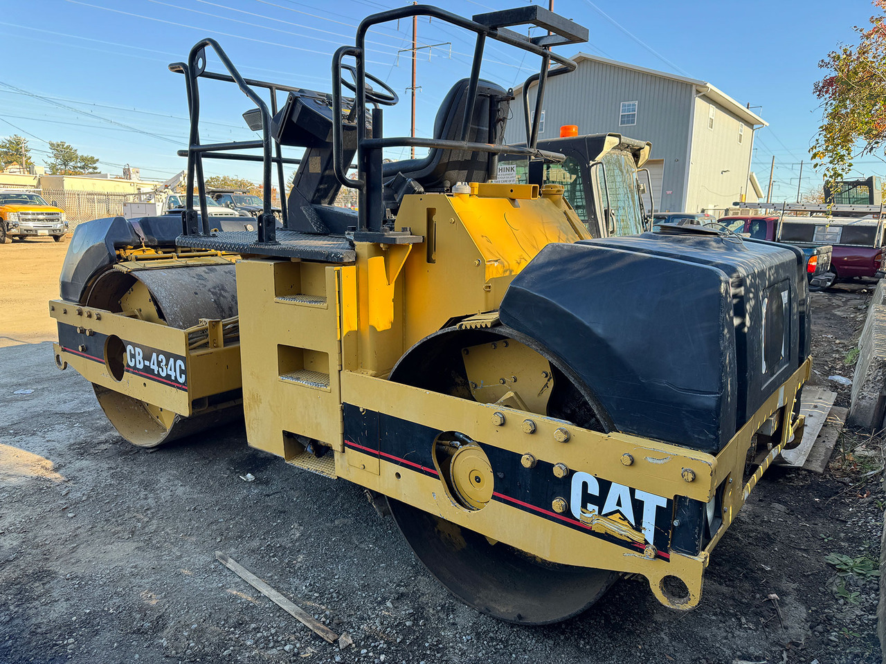 Caterpillar CB-434C - Rouleau compresseur: photos 4 Caterpillar CB-434C - Rouleau compresseur: photos 4