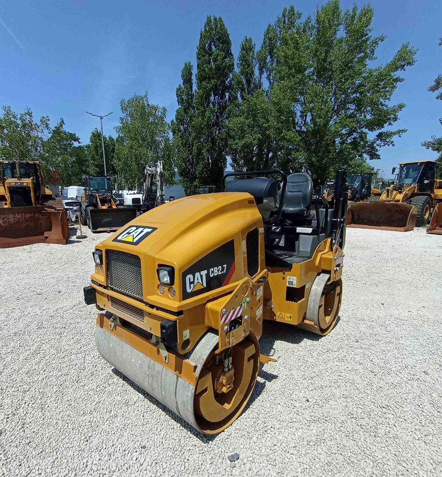 Caterpillar CB2.7 - Compacteur: photos 2 Caterpillar CB2.7 - Compacteur: photos 2