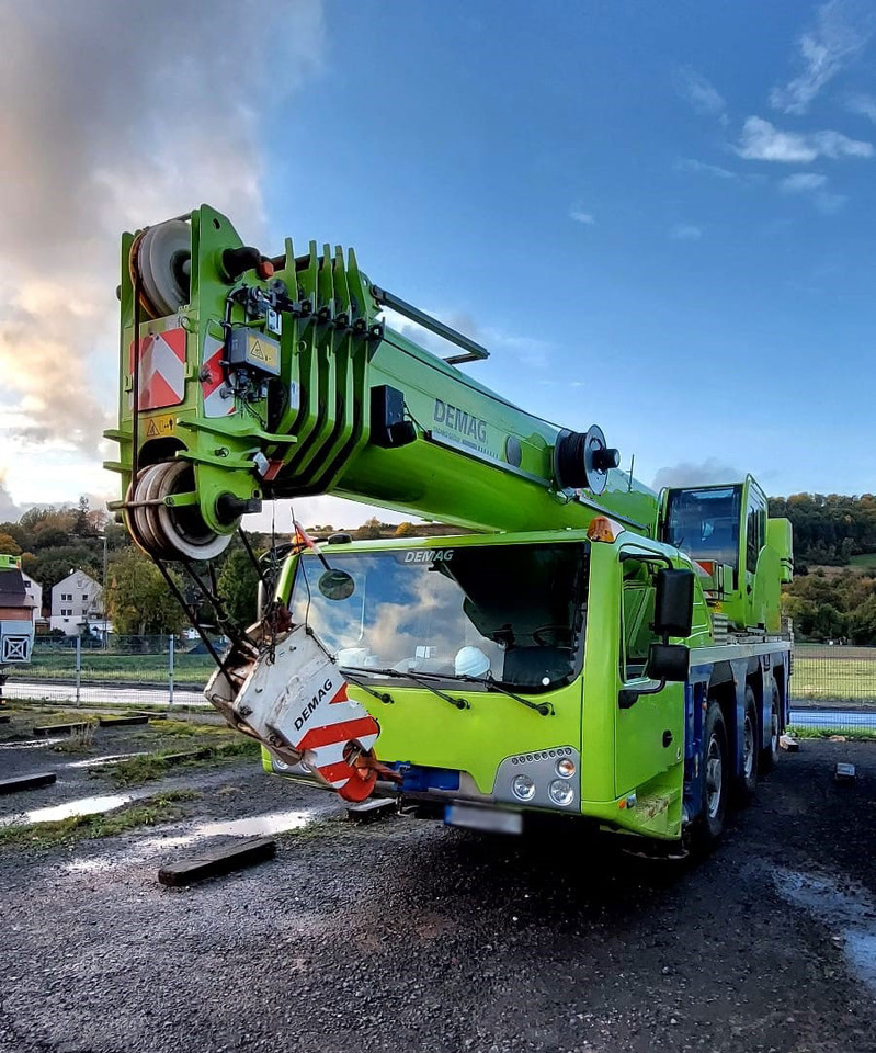 Demag AC 60-3 - Grue mobile: photos 4 Demag AC 60-3 - Grue mobile: photos 4