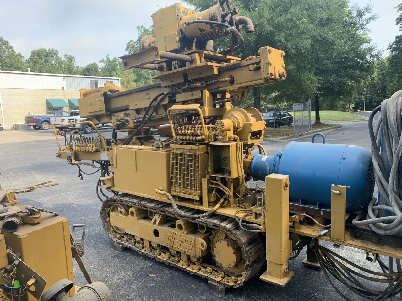 Hutte HBR 202-TF - Mât de battage: photos 3 Hutte HBR 202-TF - Mât de battage: photos 3