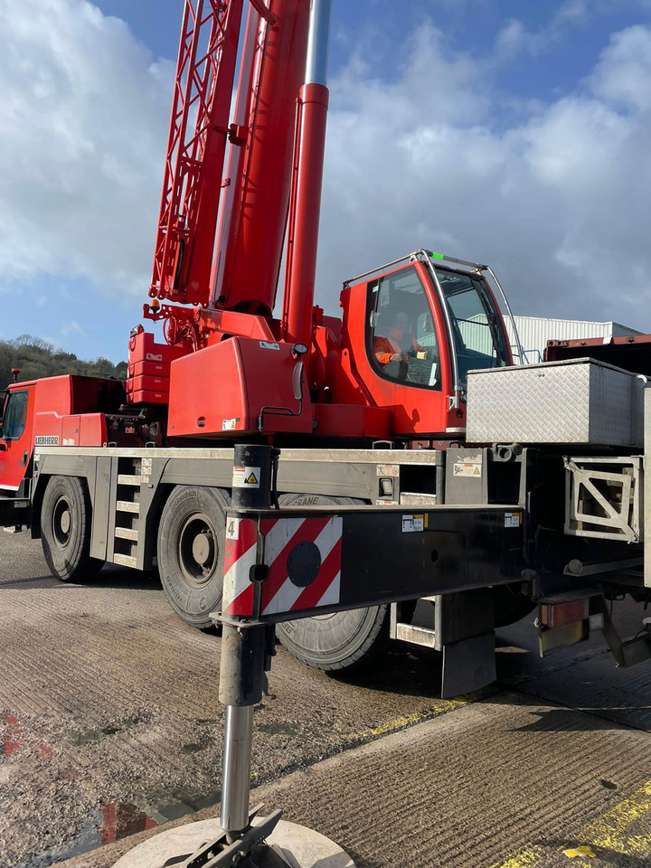 Liebherr LTM 1055-3.1 - Grue mobile: photos 3 Liebherr LTM 1055-3.1 - Grue mobile: photos 3