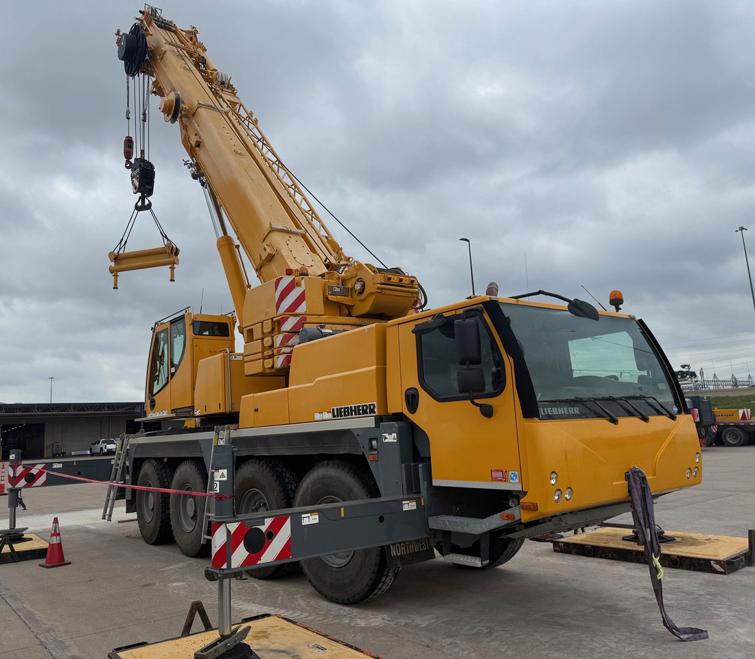 Liebherr LTM 1070-4.2 - Grue mobile: photos 1 Liebherr LTM 1070-4.2 - Grue mobile: photos 1