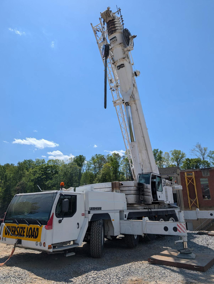 Liebherr LTM 1220-5.1 - Grue mobile: photos 3 Liebherr LTM 1220-5.1 - Grue mobile: photos 3