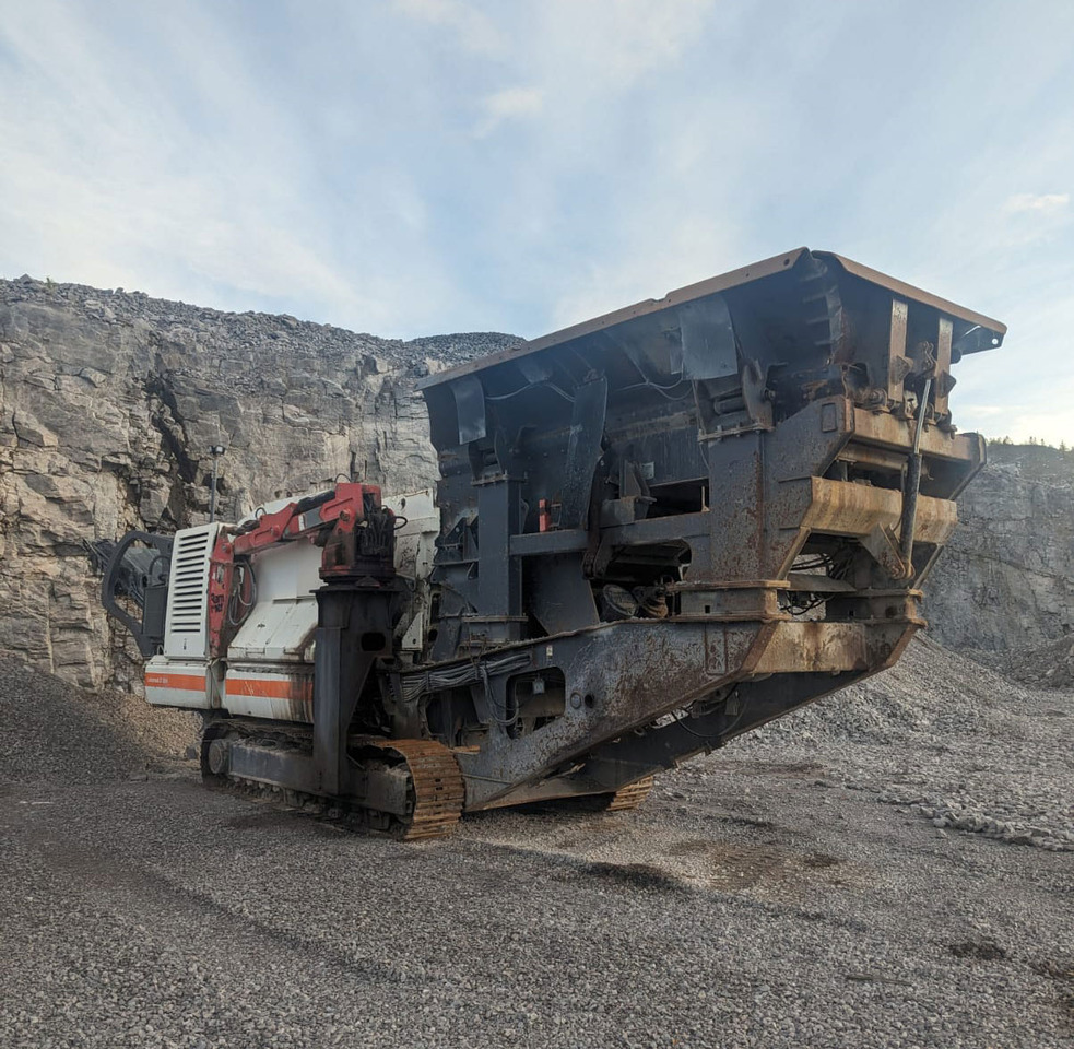Metso LT 3054 - Concasseur à mâchoires: photos 3 Metso LT 3054 - Concasseur à mâchoires: photos 3