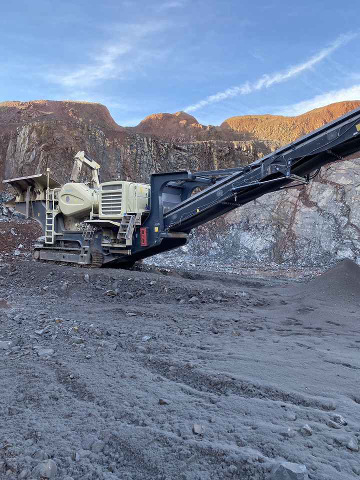 Metso LT120 - Concasseur à mâchoires: photos 1 Metso LT120 - Concasseur à mâchoires: photos 1