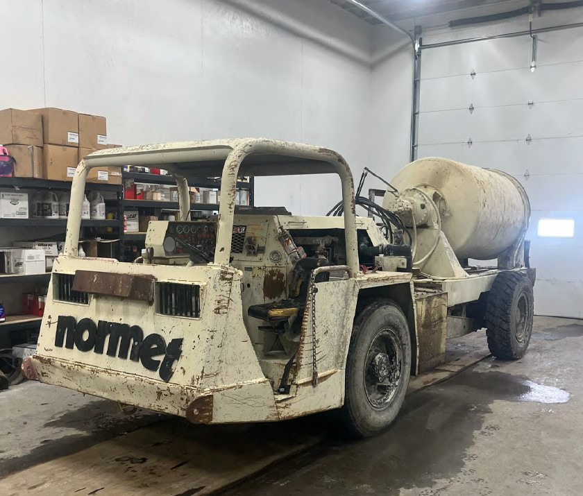 Normet A-64 - Camion malaxeur: photos 1 Normet A-64 - Camion malaxeur: photos 1