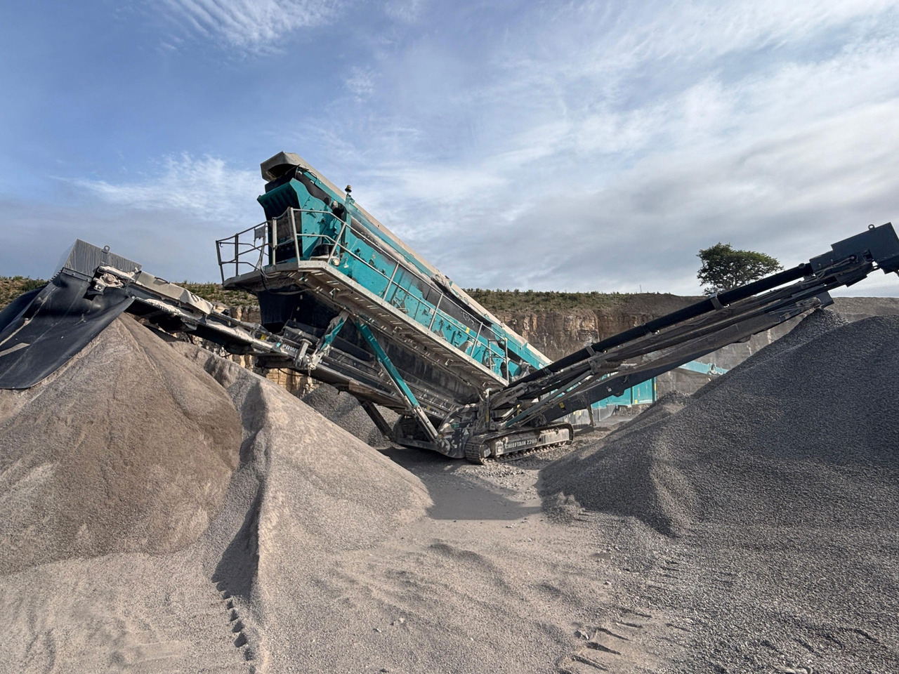 Powerscreen Chieftain 2200 3D - Crible: photos 1 Powerscreen Chieftain 2200 3D - Crible: photos 1