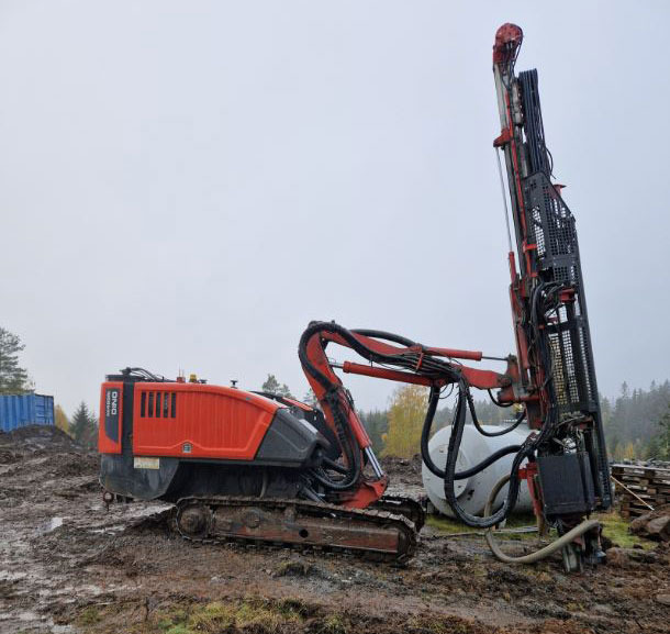 Sandvik Dino DC400Ri - Foreuse: photos 2 Sandvik Dino DC400Ri - Foreuse: photos 2