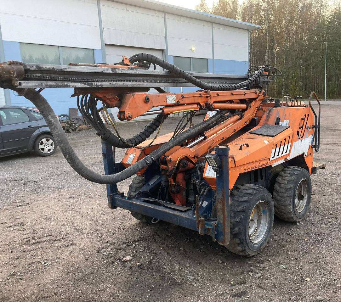 Tamrock Commando 120R - Foreuse: photos 2 Tamrock Commando 120R - Foreuse: photos 2