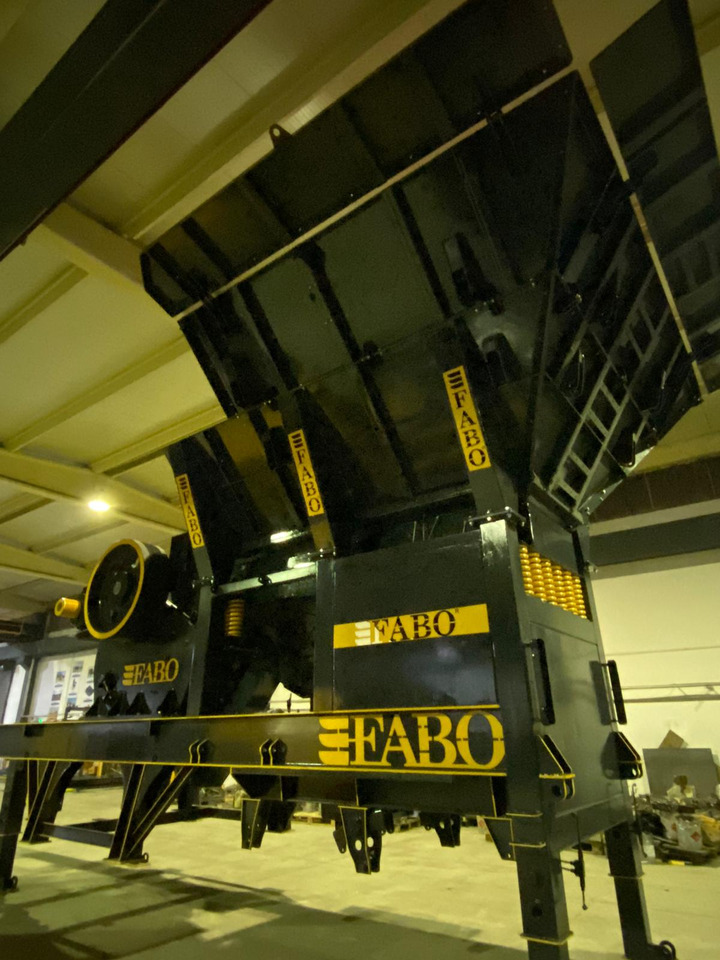 Concasseur mobile neuf FABO Mobile crusher: photos 7