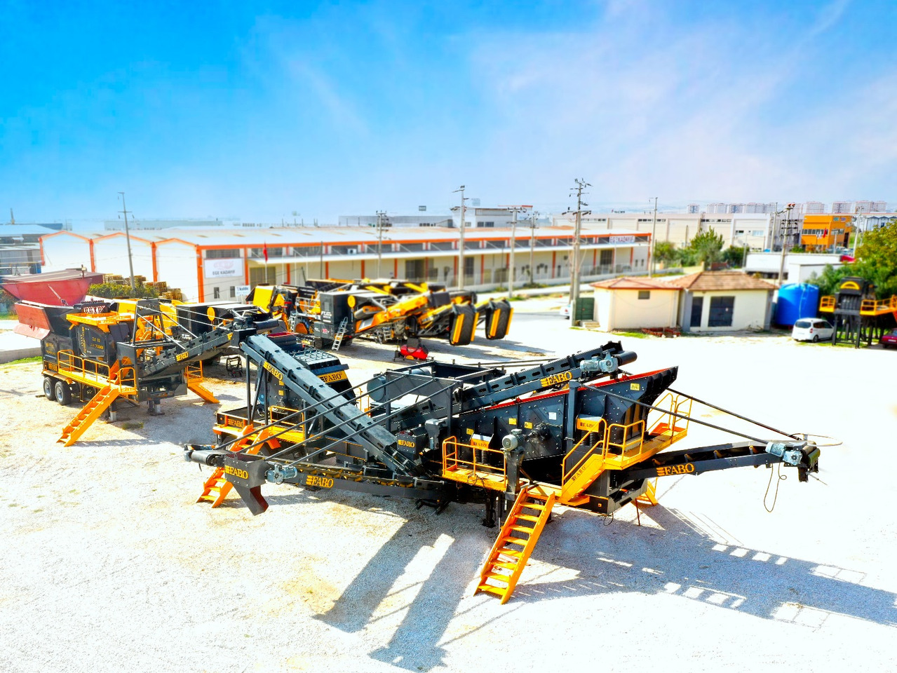 FABO Mobile crusher - Concasseur mobile: photos 1 FABO Mobile crusher - Concasseur mobile: photos 1
