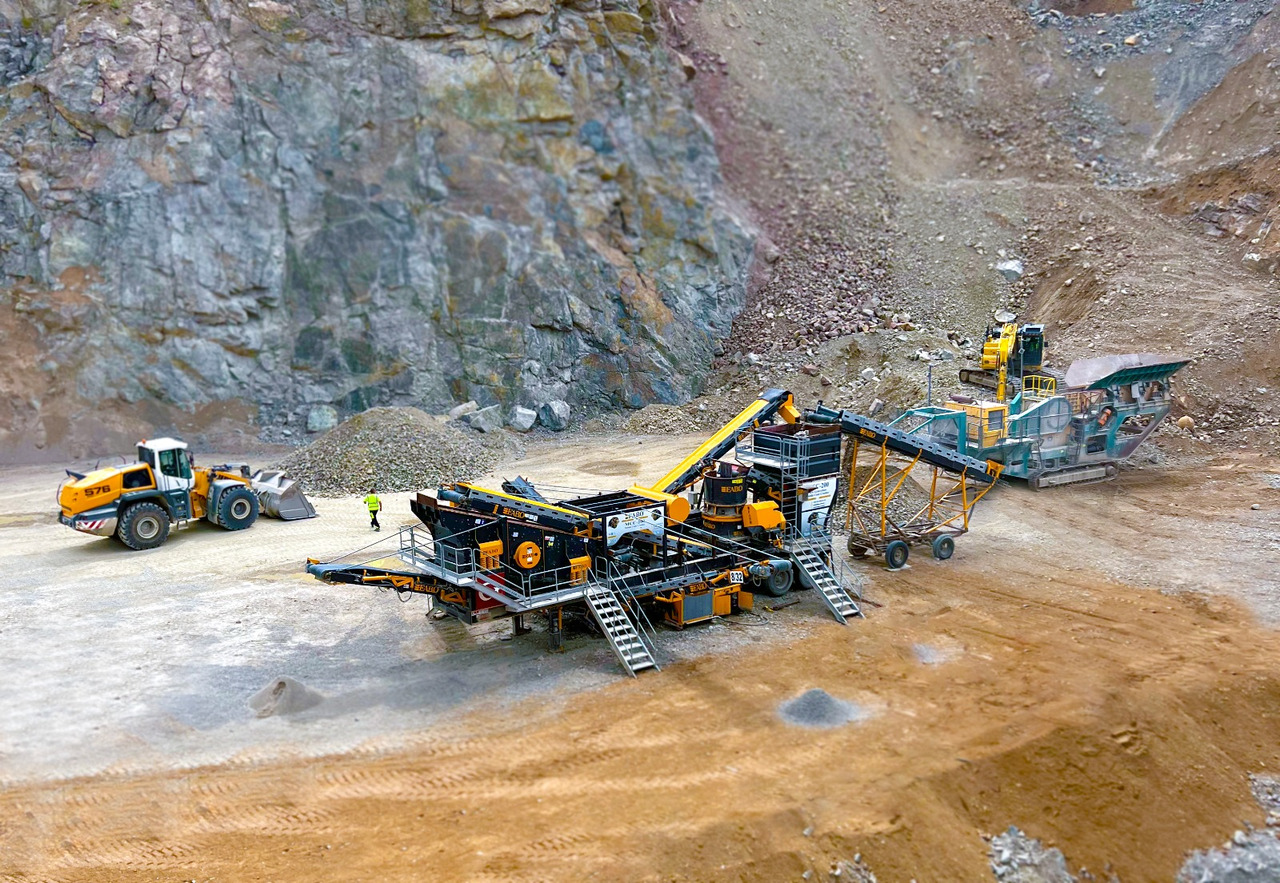 FABO Mobile crusher - Concasseur mobile: photos 2 FABO Mobile crusher - Concasseur mobile: photos 2