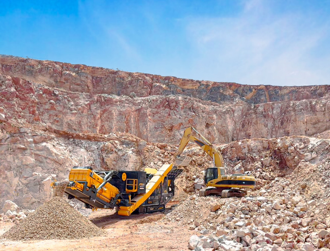 FABO crawler crusher - Concasseur: photos 4 FABO crawler crusher - Concasseur: photos 4