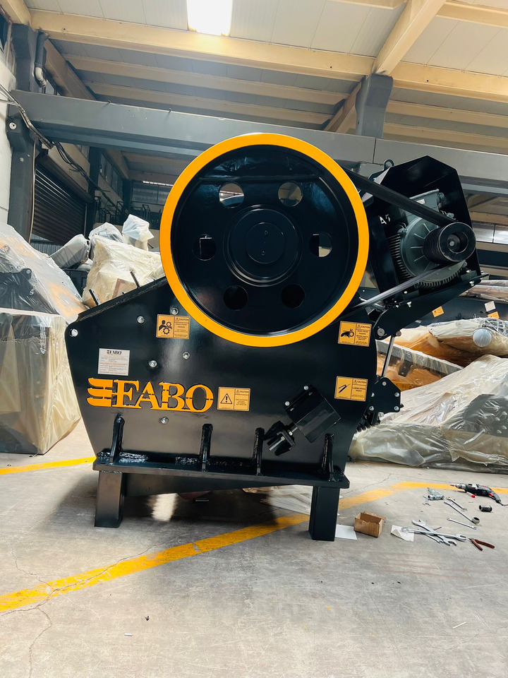 FABO jaw crusher - Concasseur à mâchoires: photos 2 FABO jaw crusher - Concasseur à mâchoires: photos 2