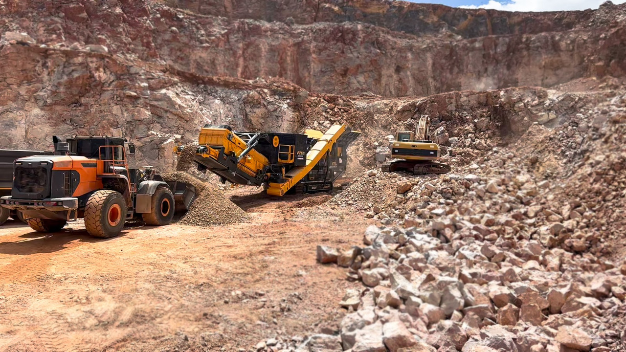 FABO mobile impact crusher - Concasseur à percussion: photos 2 FABO mobile impact crusher - Concasseur à percussion: photos 2