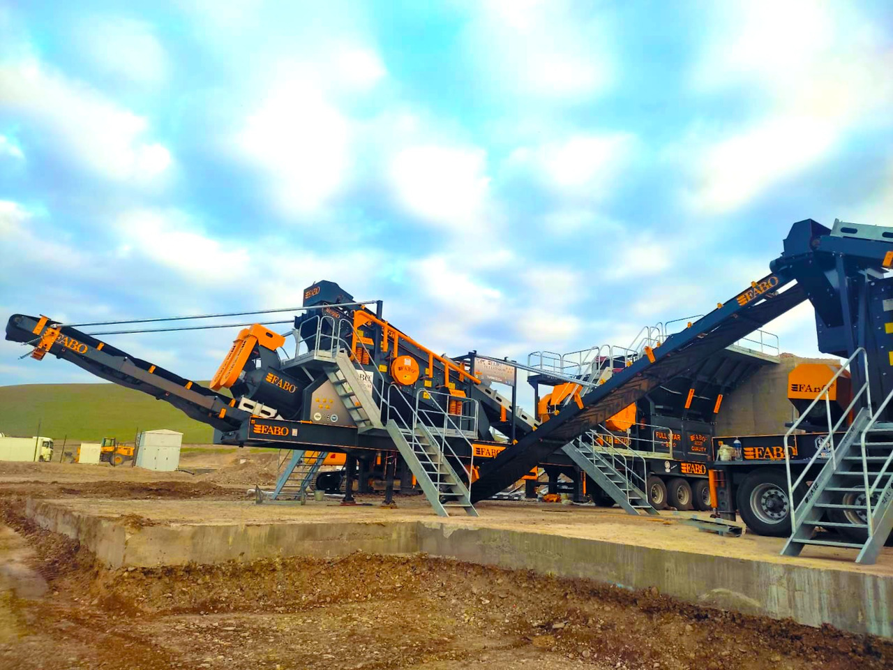FABO mobile jaw crusher - Concasseur à mâchoires: photos 3 FABO mobile jaw crusher - Concasseur à mâchoires: photos 3