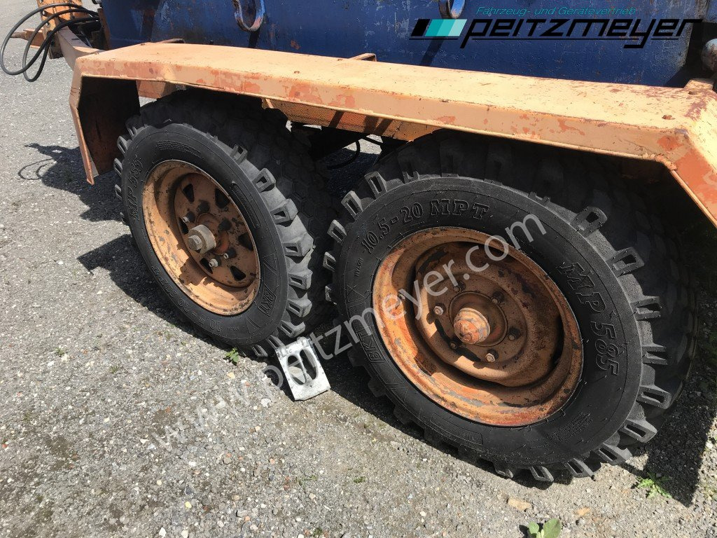 BATHE TANDEMANHÄNGER Bitum / Teerkocher 2,8 m³ - Répandeuse: photos 3 BATHE TANDEMANHÄNGER Bitum / Teerkocher 2,8 m³ - Répandeuse: photos 3