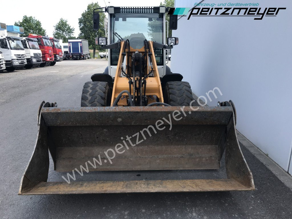 LIEBHERR RADLADER L 508 C 4in1 Schaufel + Palettengabel - Chargeuse sur pneus: photos 5 LIEBHERR RADLADER L 508 C 4in1 Schaufel + Palettengabel - Chargeuse sur pneus: photos 5