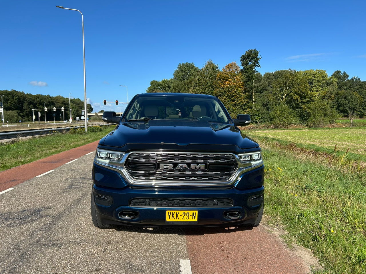 Dodge Ram Pick Up 1500 5.7 V8 4x4 Creb Cab Limeted Hemi Etorque - Pick-up: photos 2 Dodge Ram Pick Up 1500 5.7 V8 4x4 Creb Cab Limeted Hemi Etorque - Pick-up: photos 2