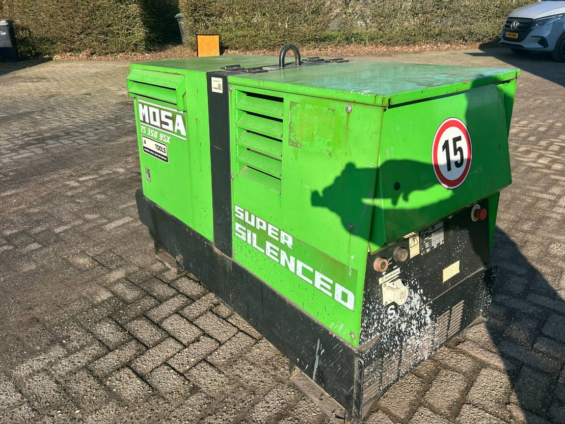 Mad Te huur Mosa TS 350 YSX aggregaat 12 KVA 230/280 v - Groupe électrogène: photos 1 Mad Te huur Mosa TS 350 YSX aggregaat 12 KVA 230/280 v - Groupe électrogène: photos 1