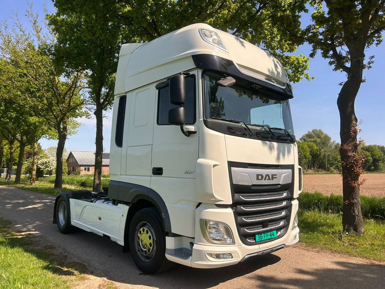 DAF XF 105.480 XF 480 FT / Only 385.000 KM / Hydrolijk / New smart Tacho / New o - Tracteur routier: photos 1 DAF XF 105.480 XF 480 FT / Only 385.000 KM / Hydrolijk / New smart Tacho / New o - Tracteur routier: photos 1