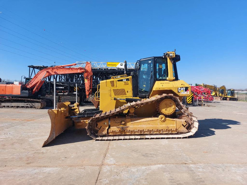 Cat D 6 N LGP (Ripper valve + GPS preparation) - Bulldozer: photos 1 Cat D 6 N LGP (Ripper valve + GPS preparation) - Bulldozer: photos 1