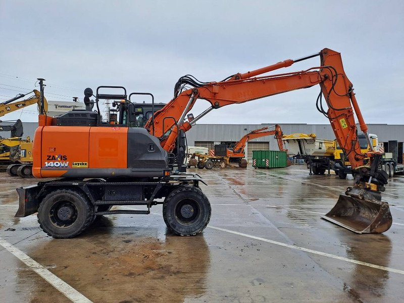 Hitachi ZX140WTB-6 (Topcon GPS + Engcon) - Pelle sur pneus: photos 5 Hitachi ZX140WTB-6 (Topcon GPS + Engcon) - Pelle sur pneus: photos 5