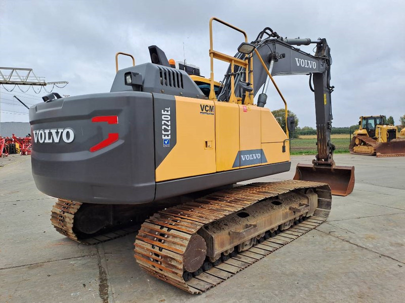 Volvo EC 220 EL (New Undercarriage) - Pelle sur chenille: photos 4 Volvo EC 220 EL (New Undercarriage) - Pelle sur chenille: photos 4