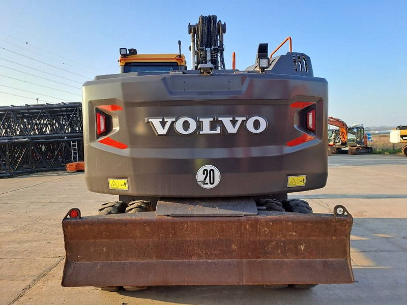 Volvo EW160E - Pelle sur pneus: photos 3 Volvo EW160E - Pelle sur pneus: photos 3