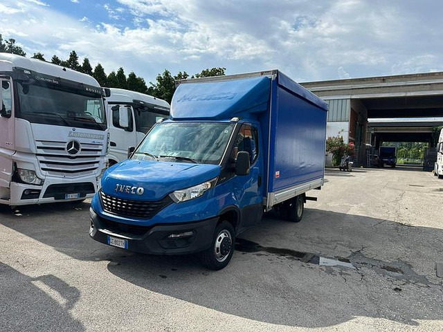 Iveco 35C16 - Utilitaire rideaux coulissants (PLSC): photos 2 Iveco 35C16 - Utilitaire rideaux coulissants (PLSC): photos 2