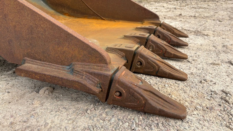 IRON ATTACHMENTS CW30 1100mm - Godet pour pelle pour Pelle: photos 5 IRON ATTACHMENTS CW30 1100mm - Godet pour pelle pour Pelle: photos 5