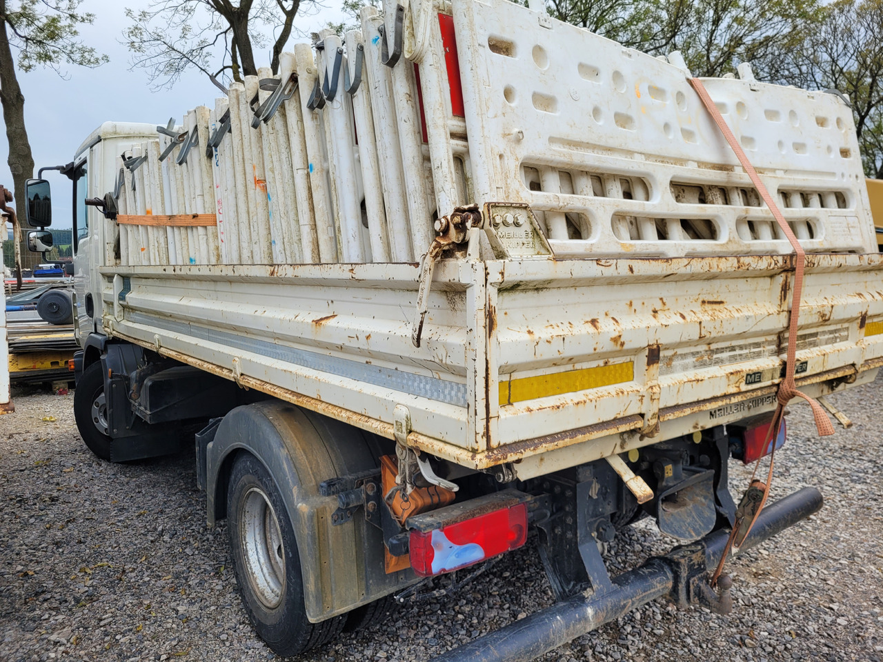 MAN TGL 8.220 - Camion benne: photos 3 MAN TGL 8.220 - Camion benne: photos 3