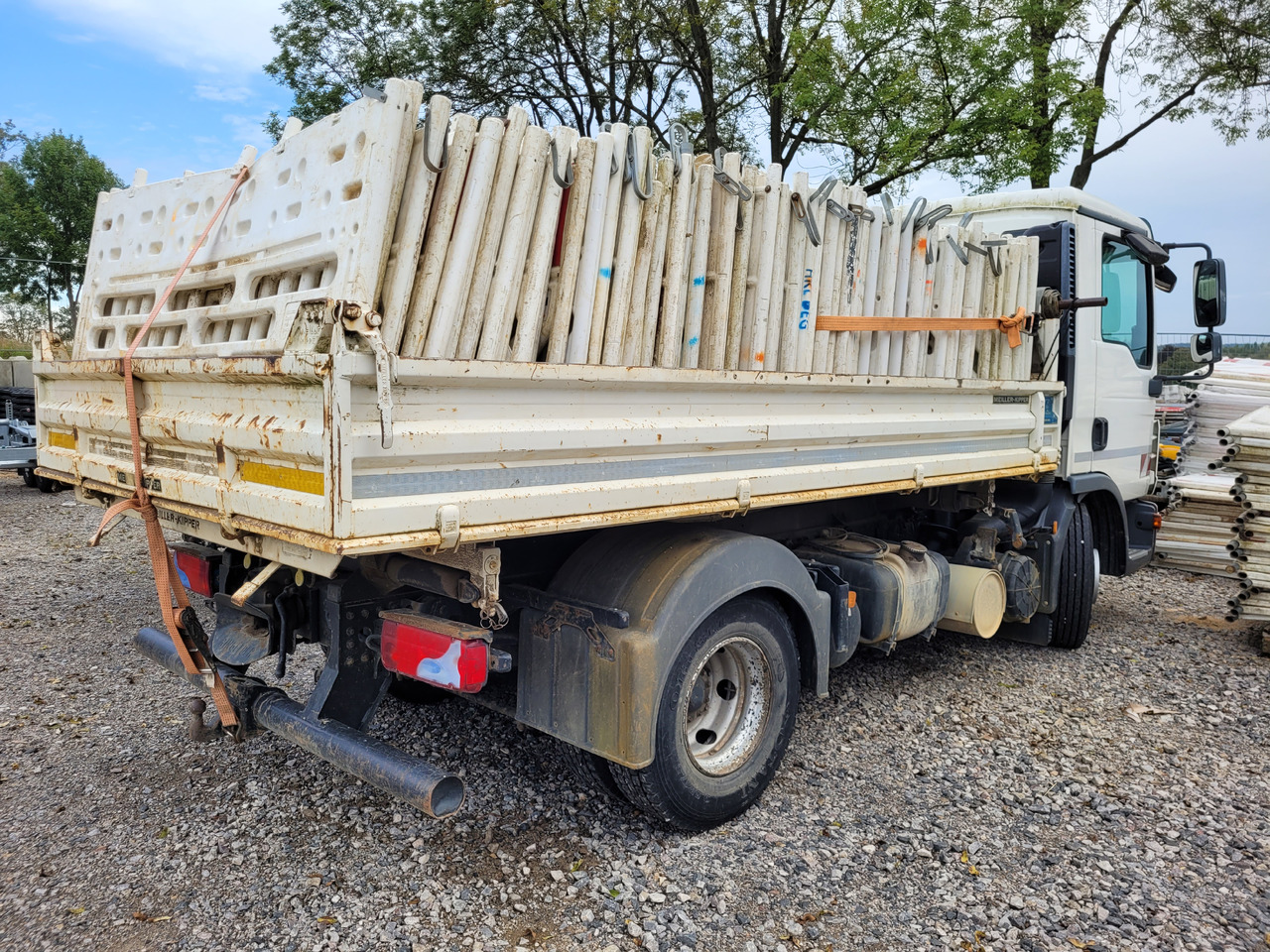 MAN TGL 8.220 - Camion benne: photos 5 MAN TGL 8.220 - Camion benne: photos 5