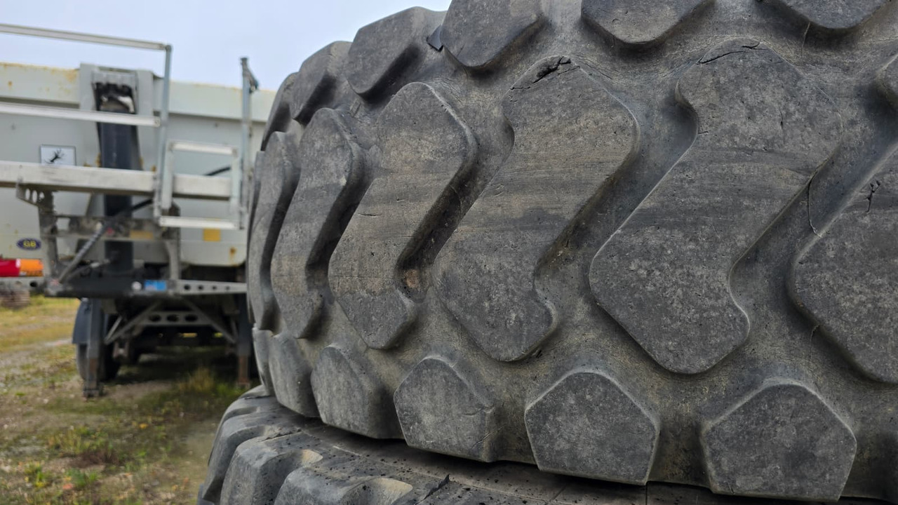 MICHELIN 17.5 R25 4pcs - Roue complète pour Engins de chantier: photos 2 MICHELIN 17.5 R25 4pcs - Roue complète pour Engins de chantier: photos 2