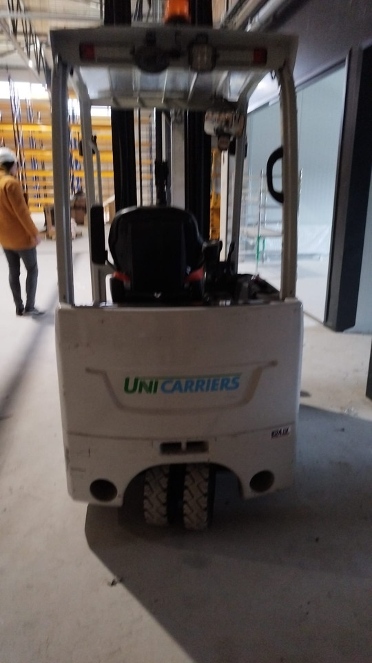 UNICARRIERS A2N1L16Q - Chariot élévateur électrique: photos 3 UNICARRIERS A2N1L16Q - Chariot élévateur électrique: photos 3