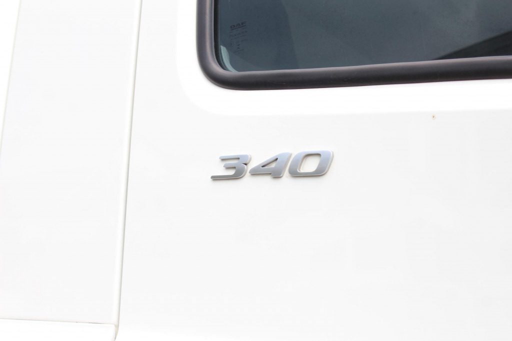 Daf CF 340 E6 Koffer 8,5m Klima LDW Rolltor LBW - Camion fourgon: photos 4 Daf CF 340 E6 Koffer 8,5m Klima LDW Rolltor LBW - Camion fourgon: photos 4