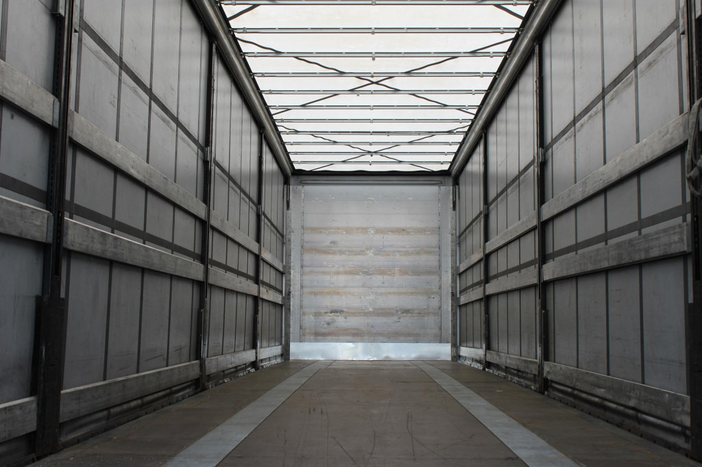 KOEGEL Standard Plane Liftachse Edscha Miete-Rent - Semi-remorque rideaux coulissants: photos 2 KOEGEL Standard Plane Liftachse Edscha Miete-Rent - Semi-remorque rideaux coulissants: photos 2