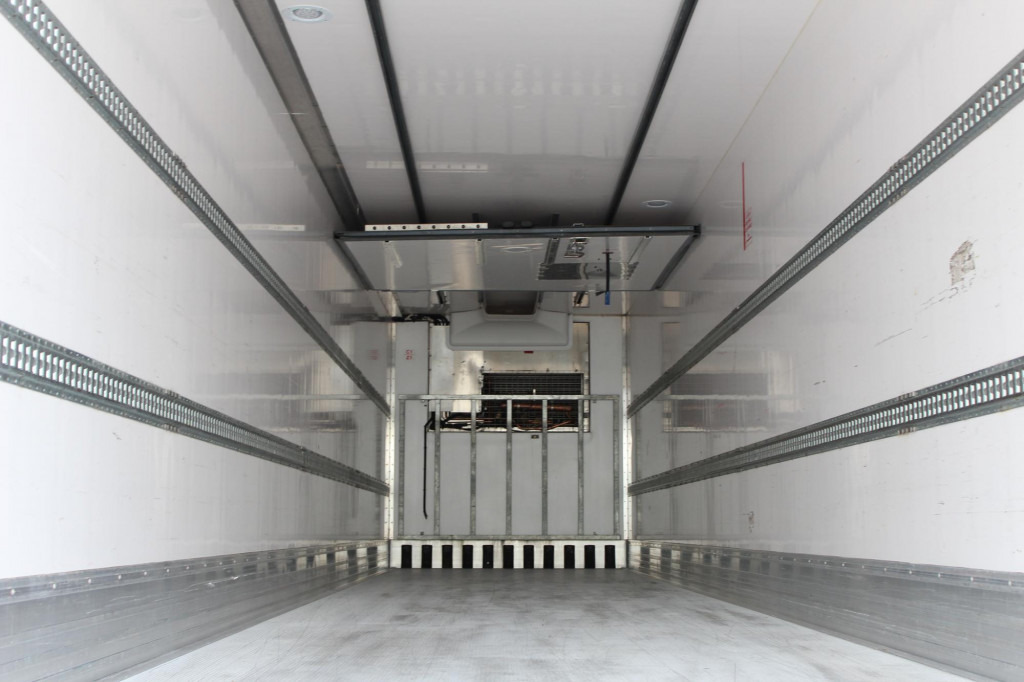 Lamberet TK SLXi Spectrum 2,65h Bi-Multi-Temp. TW LBW - Semi-remorque frigorifique: photos 3 Lamberet TK SLXi Spectrum 2,65h Bi-Multi-Temp. TW LBW - Semi-remorque frigorifique: photos 3