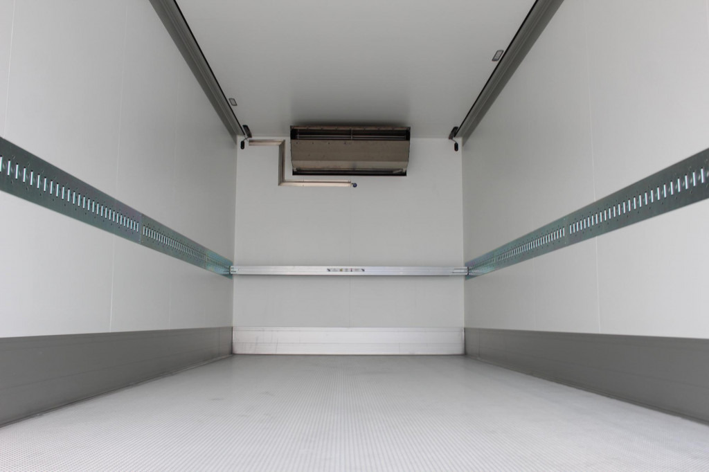 MAN TGM 18.290 E6 Thermo King T-1300X Tür+LBW AHK - Camion frigorifique: photos 3 MAN TGM 18.290 E6 Thermo King T-1300X Tür+LBW AHK - Camion frigorifique: photos 3