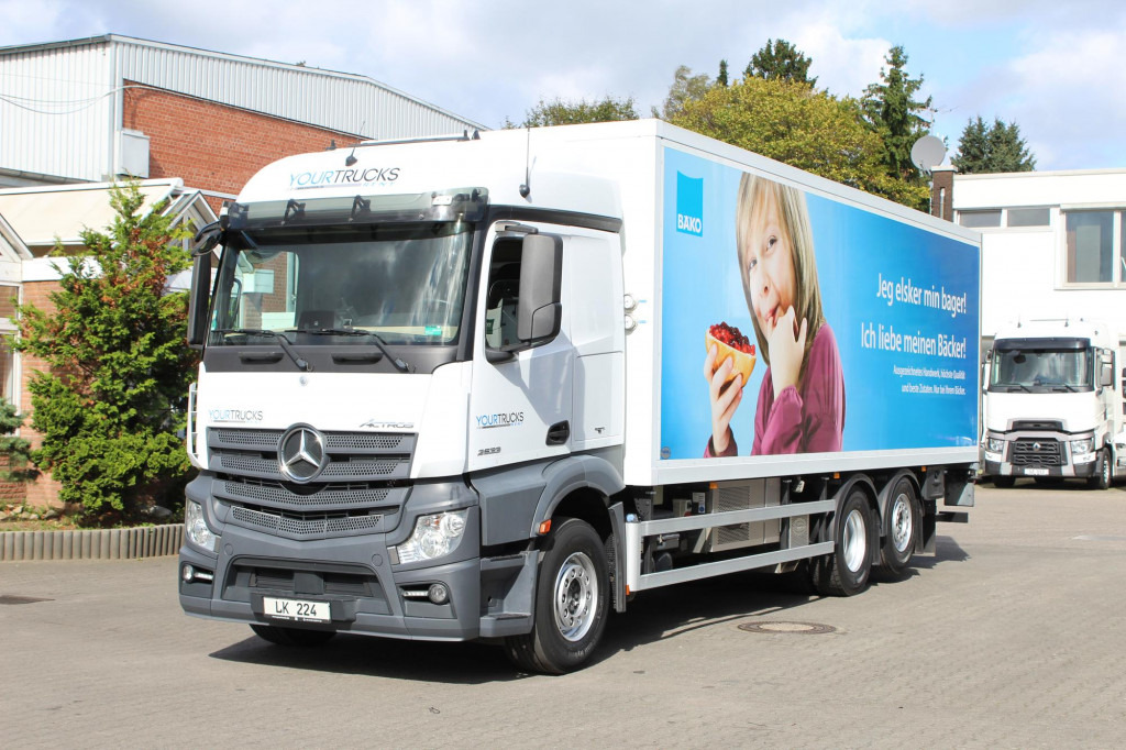 Mercedes-Benz Actros 2533 E6 Kühlkoffer Lift-Lenkachse LBW - Camion frigorifique: photos 1 Mercedes-Benz Actros 2533 E6 Kühlkoffer Lift-Lenkachse LBW - Camion frigorifique: photos 1