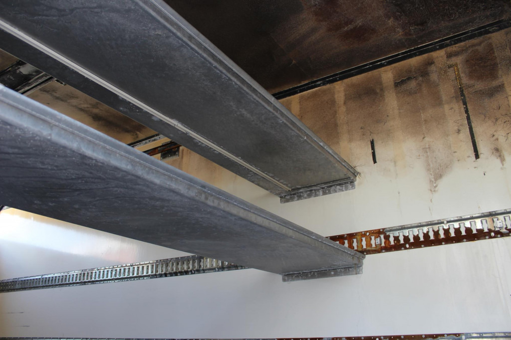 Renault D 7.5 E6 Kühler LBW+Rolltor Strom Klima 53Tkm! - Utilitaire frigorifique: photos 2 Renault D 7.5 E6 Kühler LBW+Rolltor Strom Klima 53Tkm! - Utilitaire frigorifique: photos 2