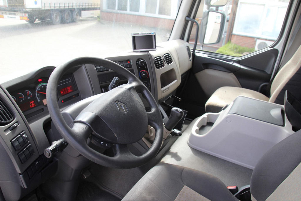 Renault Midlum 220 E5 CS 850 Strom LBW Seiten Tür FRC - Camion frigorifique: photos 4 Renault Midlum 220 E5 CS 850 Strom LBW Seiten Tür FRC - Camion frigorifique: photos 4