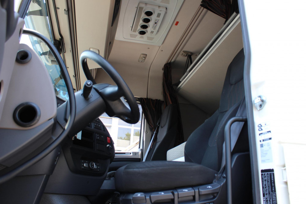 Daf XF 530 SC Retarder ACC LDWS Standklima Kühlbox - Tracteur routier: photos 5 Daf XF 530 SC Retarder ACC LDWS Standklima Kühlbox - Tracteur routier: photos 5