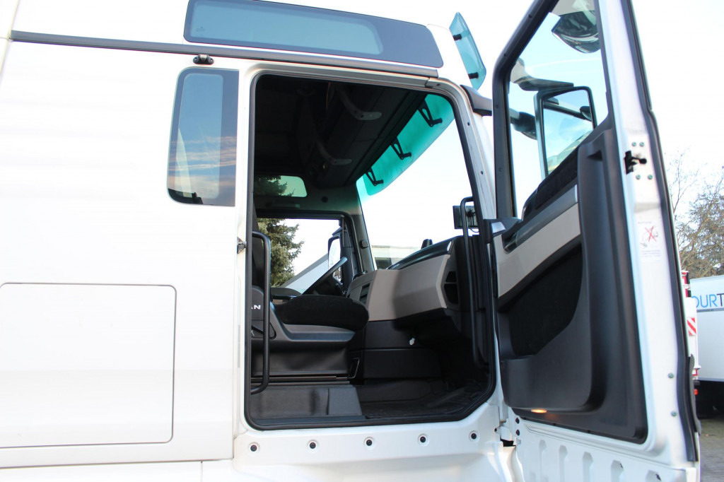 MAN TGX 18.510 E6 XXL Retarder Kühlbox Navi - Tracteur routier: photos 2 MAN TGX 18.510 E6 XXL Retarder Kühlbox Navi - Tracteur routier: photos 2