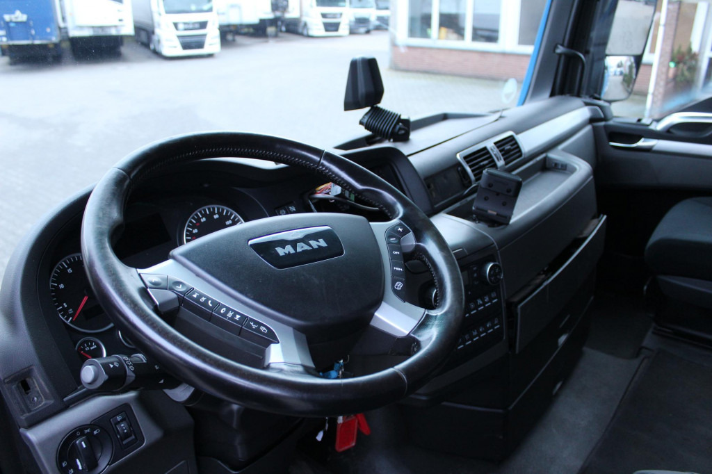 MAN TGX 480 XXL Retarder Standklima Xenon VIN:HM - Tracteur routier: photos 5 MAN TGX 480 XXL Retarder Standklima Xenon VIN:HM - Tracteur routier: photos 5