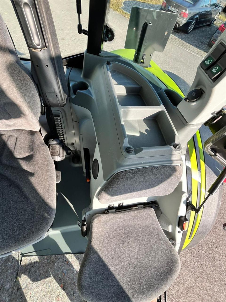CLAAS Arion 420 Cis, Frontzapfwelle und Frontkraftheber en crédit-bail CLAAS Arion 420 Cis, Frontzapfwelle und Frontkraftheber: photos 29