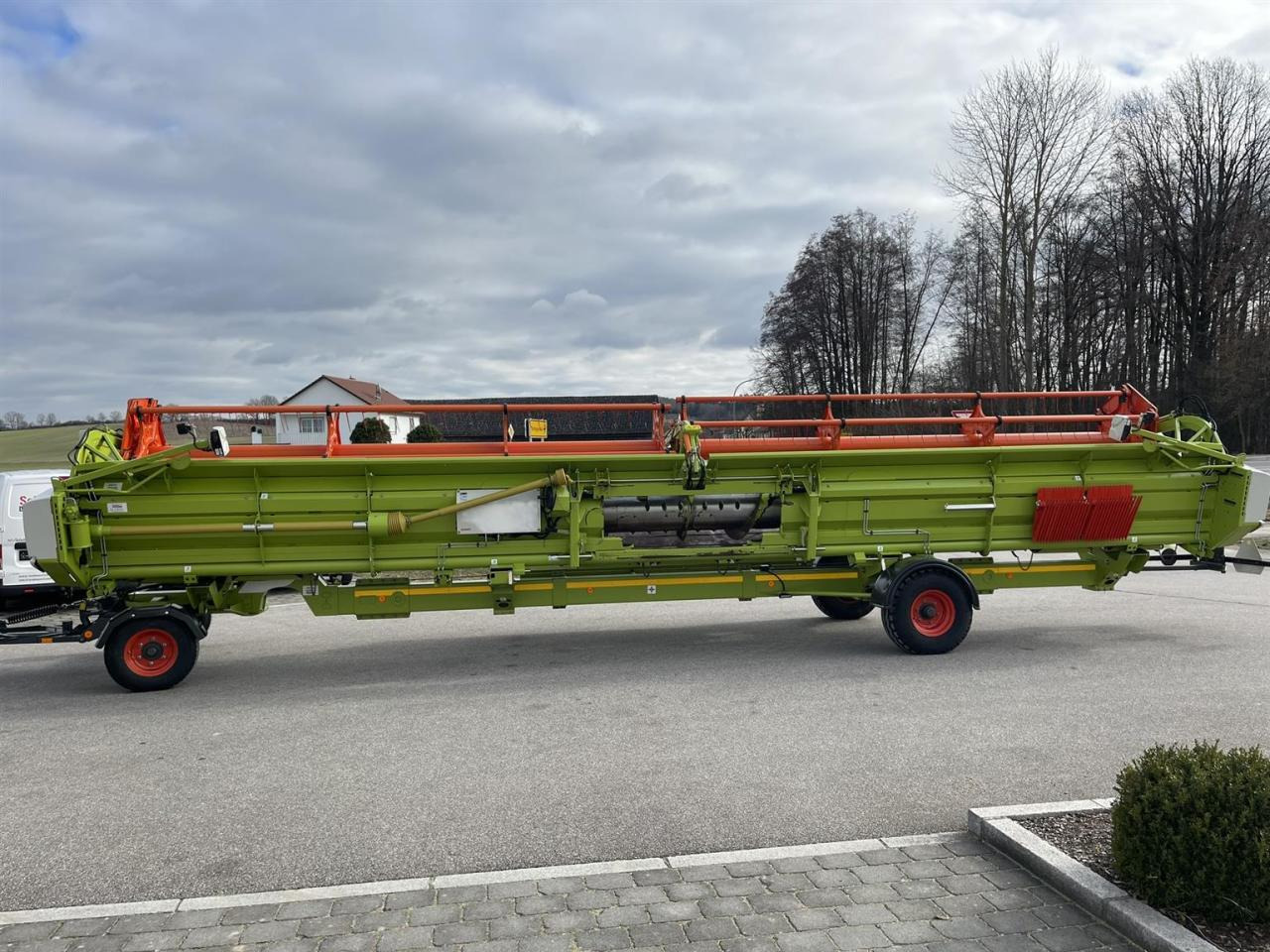 CLAAS Schneidwerk Claas Vario V1050, ca. 1600ha, LED Laser, Bj. 2016 - Moissoneuse: photos 5 CLAAS Schneidwerk Claas Vario V1050, ca. 1600ha, LED Laser, Bj. 2016 - Moissoneuse: photos 5