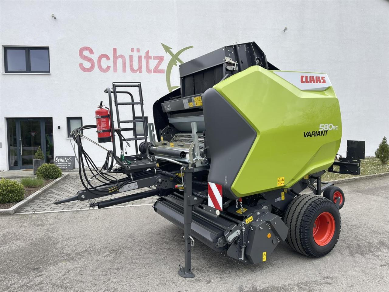CLAAS neuwertige Rundballenpresse Variant 580 RC Pro, ca. 1003 Ballen, Bj. 2023 - Presse à balles rondes: photos 1 CLAAS neuwertige Rundballenpresse Variant 580 RC Pro, ca. 1003 Ballen, Bj. 2023 - Presse à balles rondes: photos 1
